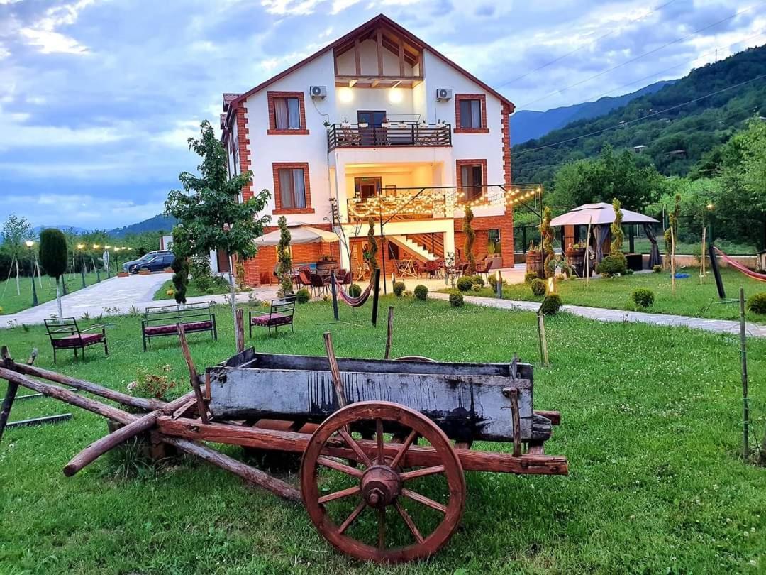 Karse Hotel Амбролаури Екстериор снимка