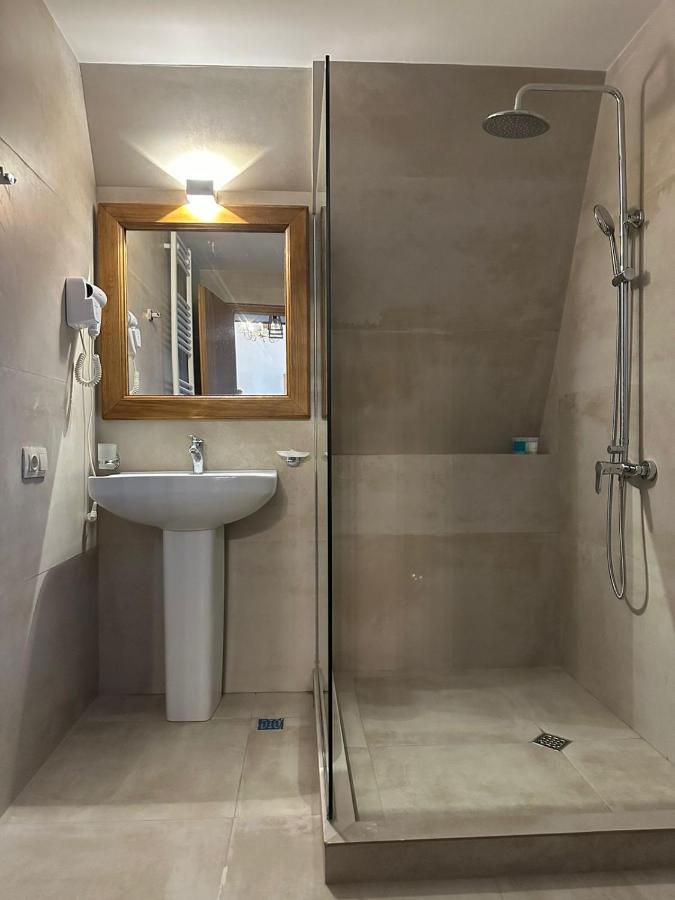 Karse Hotel Амбролаури Екстериор снимка